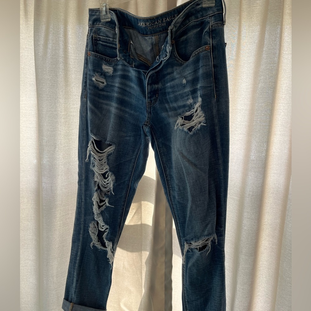 American Eagle Tomgirl cropped jeans